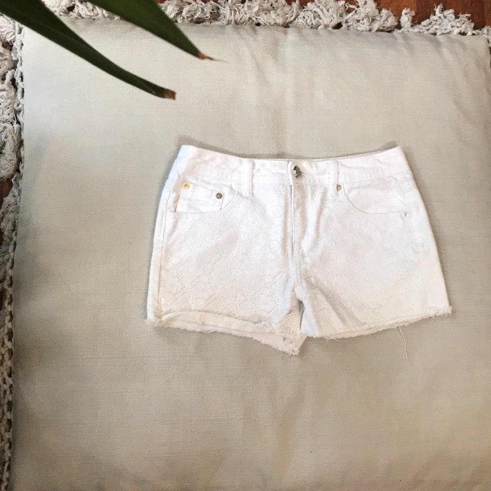 💚 White jean and lace shorts